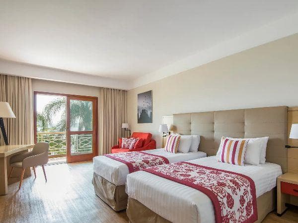 Club Med Lake Paradise