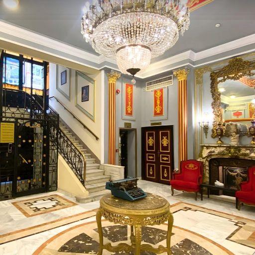 Cosmopolitan Plaza Inn Hotel ***